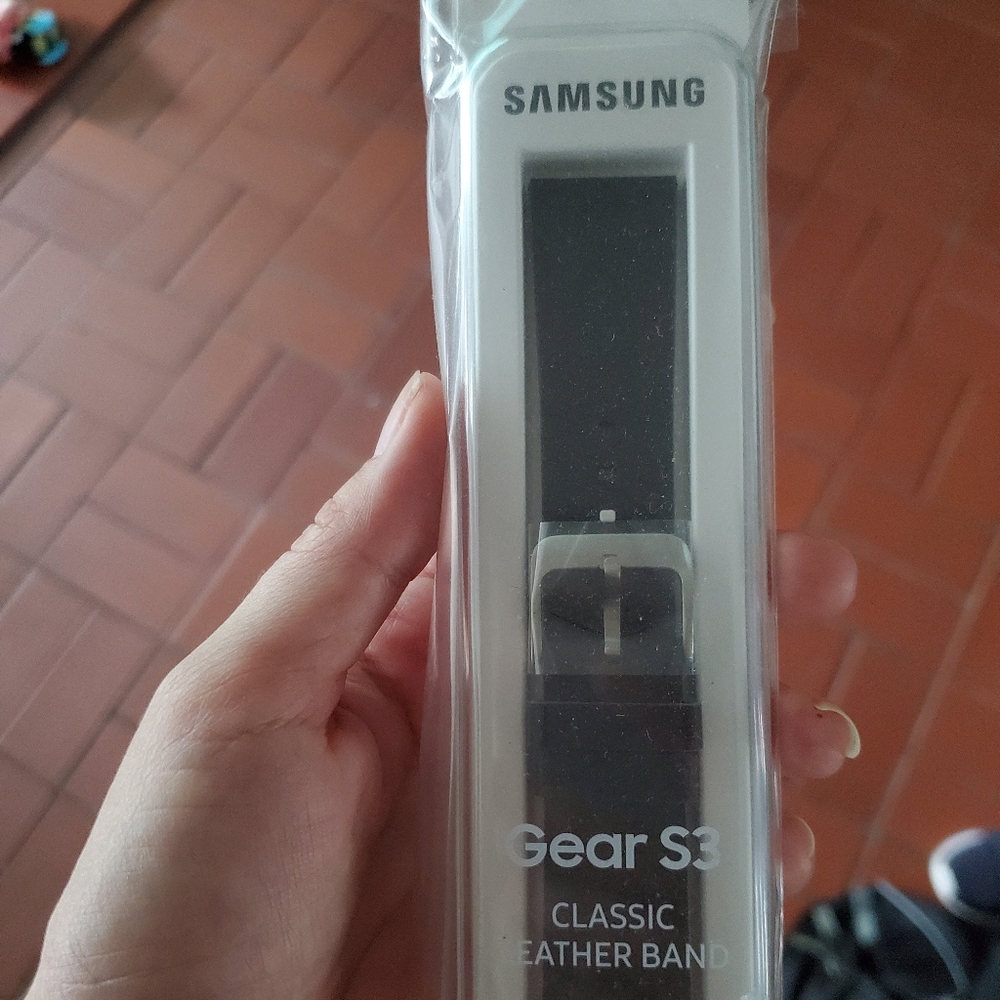 Gear S3 Smartwatch Leather Band